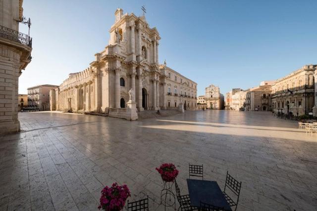 Ortigia Charme piazza Duomo Lejlighed Syracuse Eksteriør billede